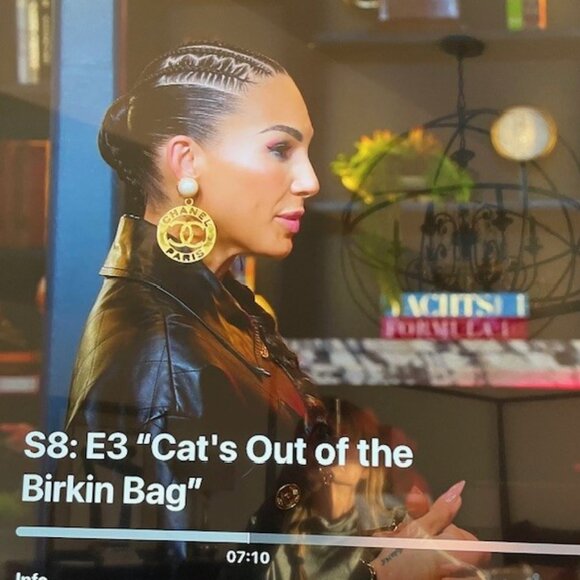 CHANEL Vintage CC disk Earrings -clip on - Picture 7 of 7